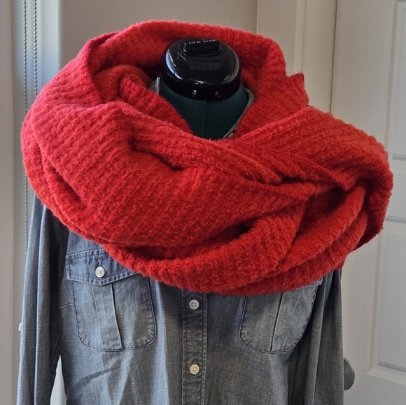 BY ANTHROPOLOGIE COZY OVERSIZE RED BLANKET SCARF SHAWL WRAP WOMEN OS RECYCLED - Picture 1 of 13